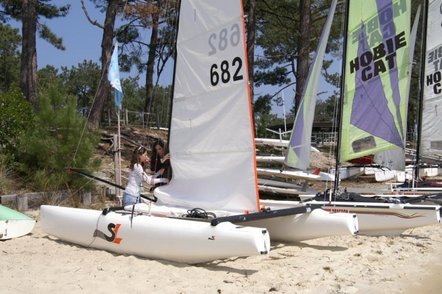  Descubrir el windsurf en catamarán a vela ligera 